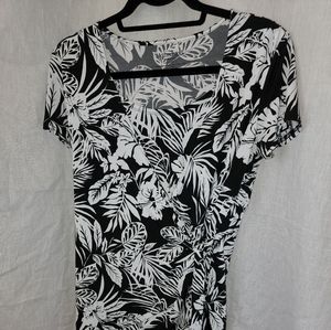 Black & white nursing/maternity top